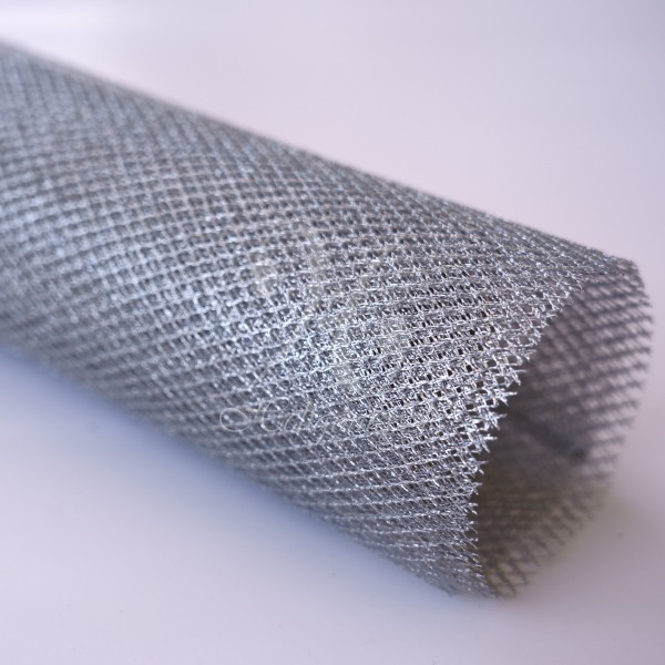 Sieťka pod kryt diskantu široká textúra/strieborná